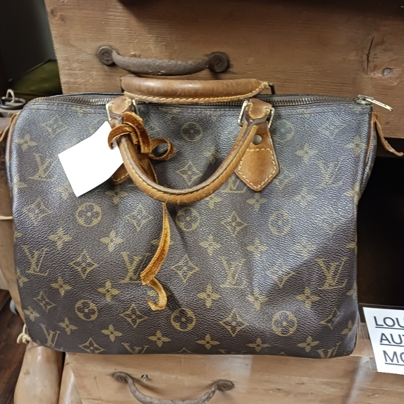 Louis Vuitton Handbags - Genuine Louis Vuitton Speedy 30 Handbag